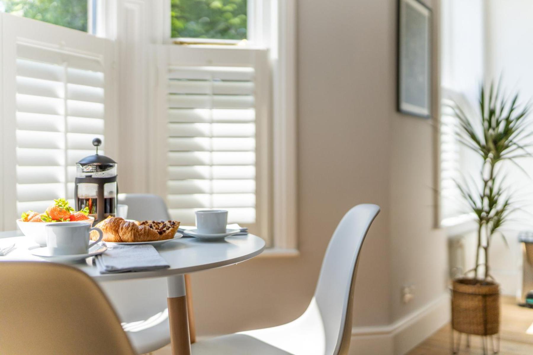 Charming Elegance At The Pontcanna Pearl - Prime Location With Comfort And Style Cardiff Extérieur photo